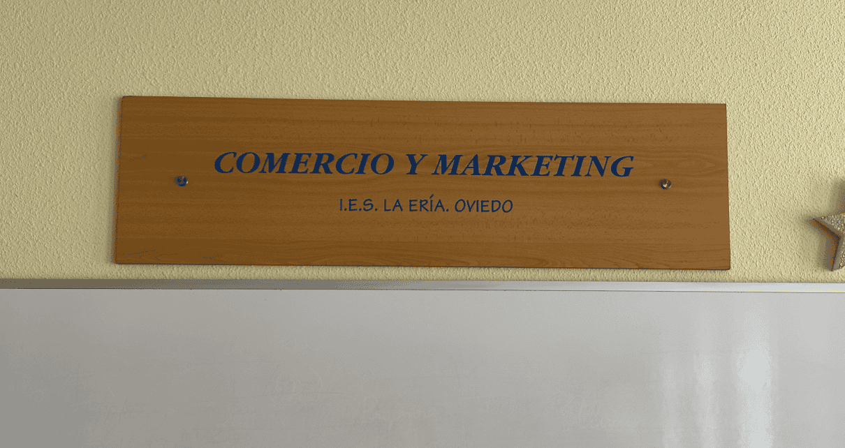 Cartel FP Comercio y Marketing
