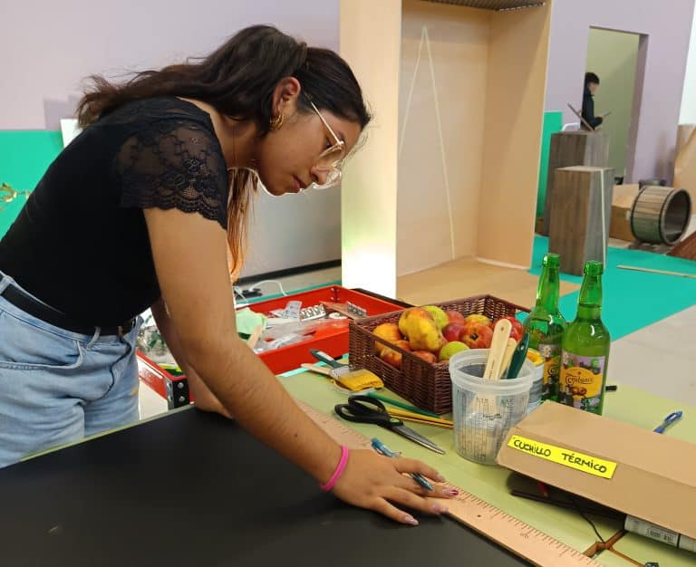 La alumna Flor Prado, de FP La Ería, representará a Asturias en SpainSkills 2026 – Categoría Escaparatismo